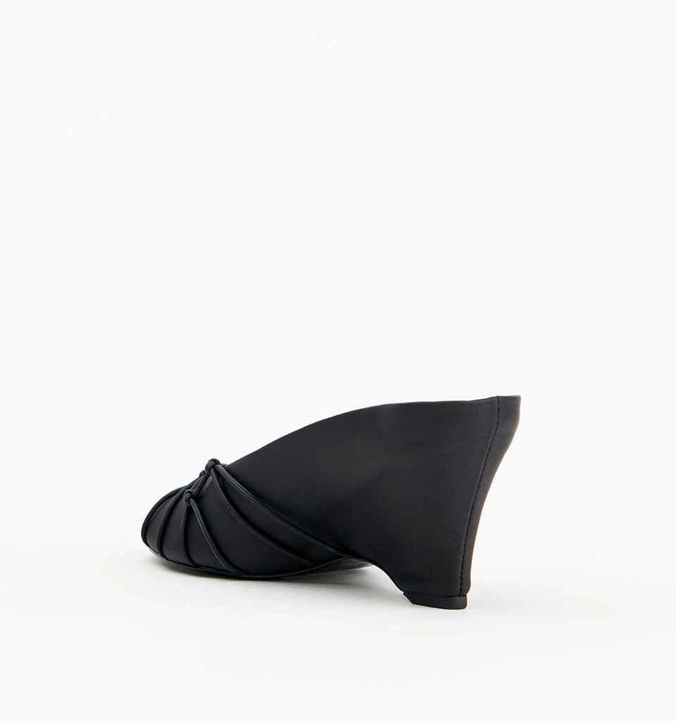 Aya - Image 4
