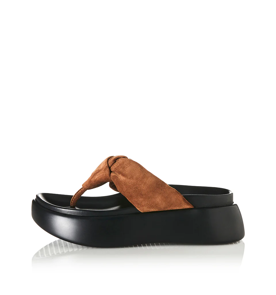Curtis - Image 11