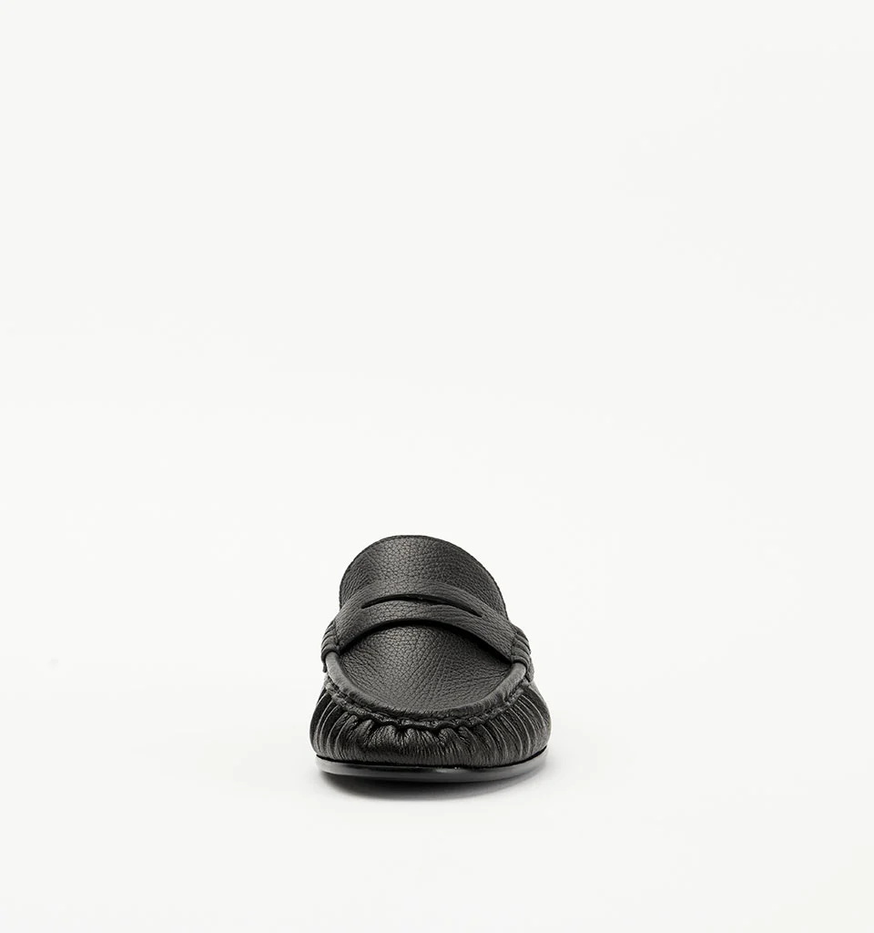 Ivana - Image 10