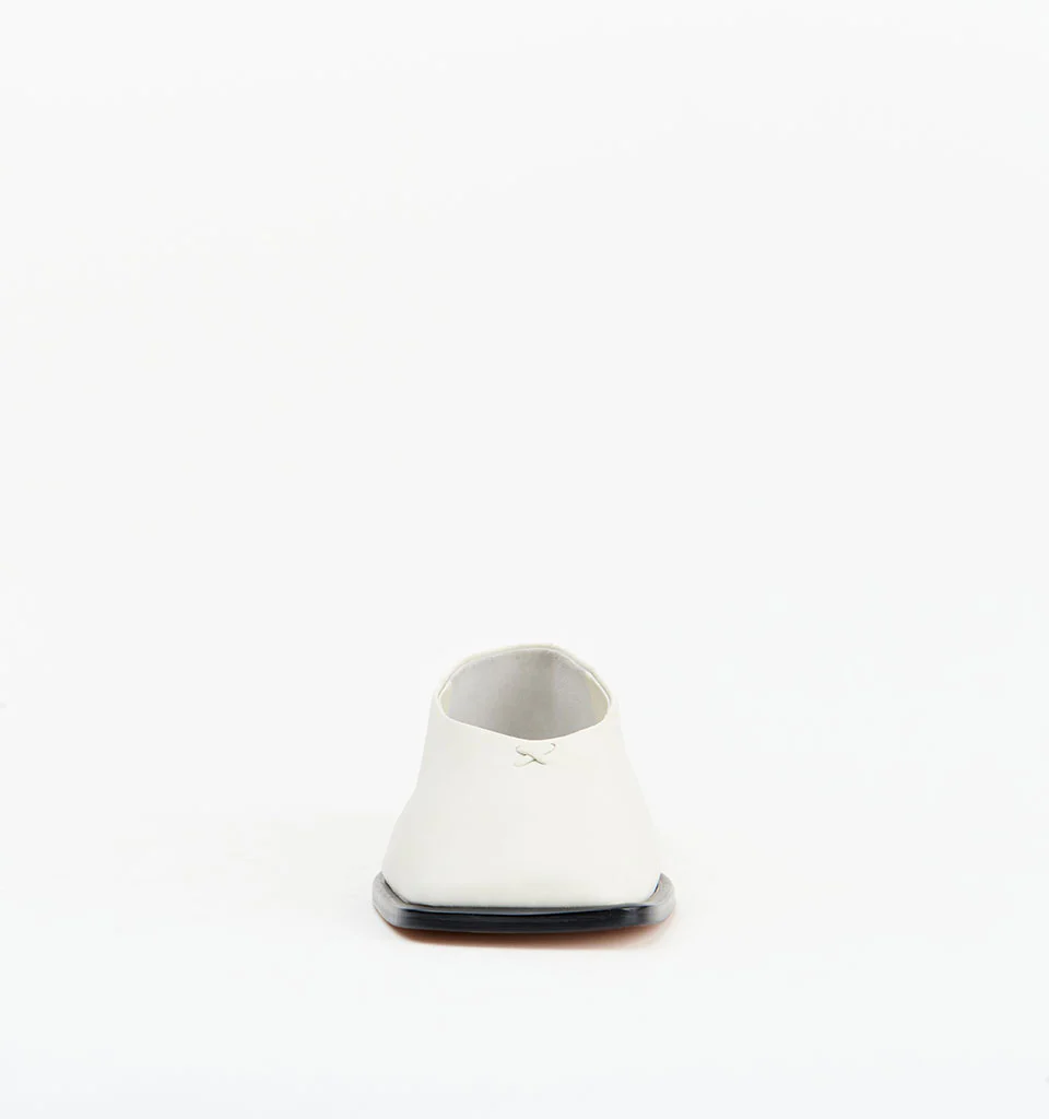 Jade - Image 15