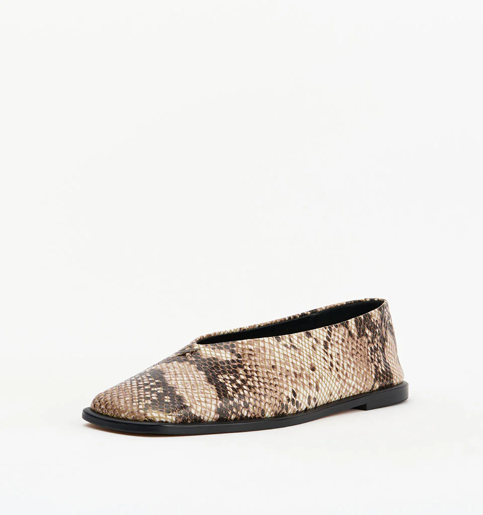 Jade - Image 18