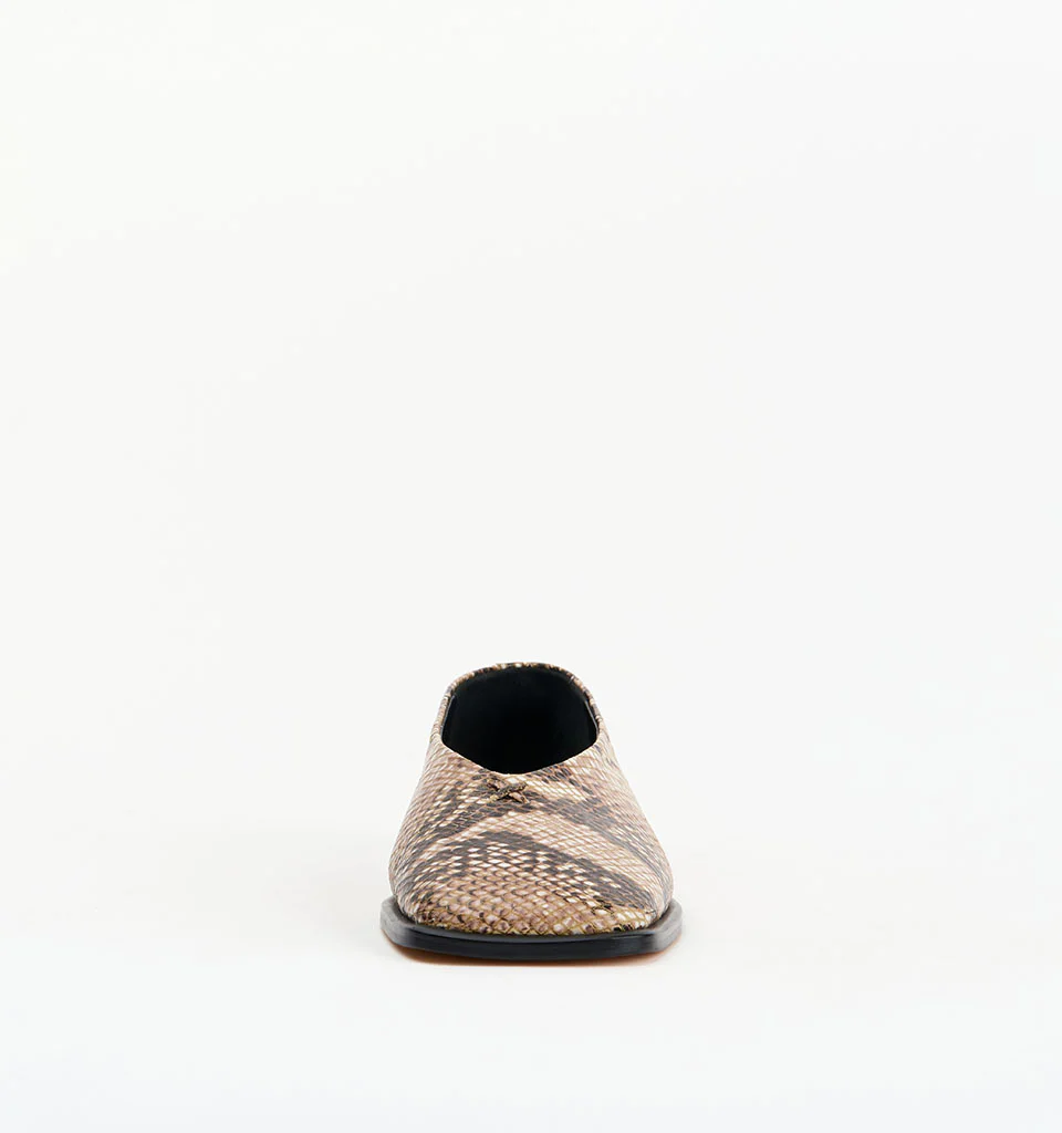 Jade - Image 19