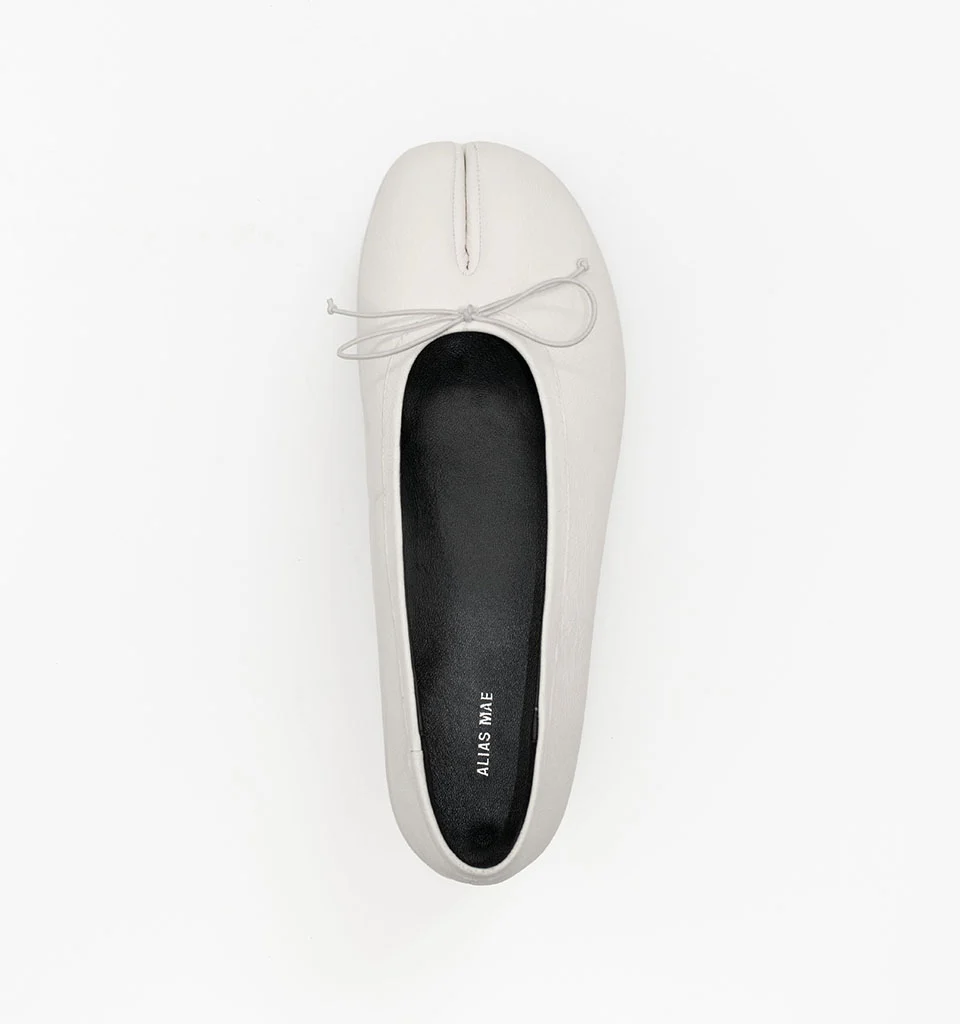 Lana - Image 12