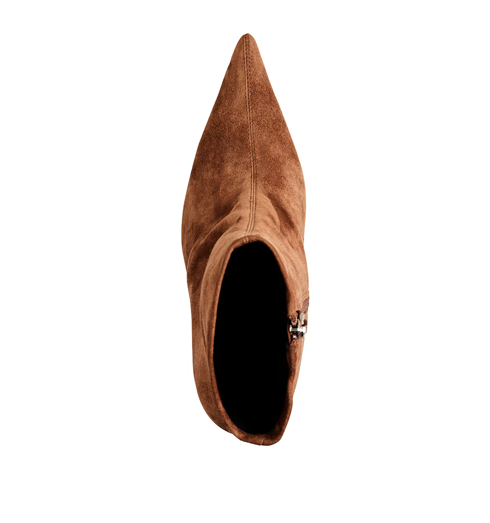 Louisa - Image 12