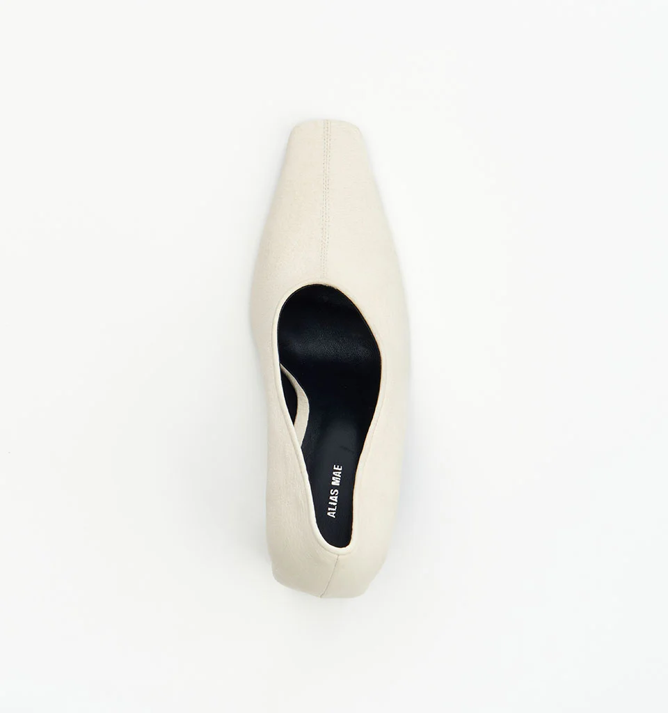 Nomi - Image 12