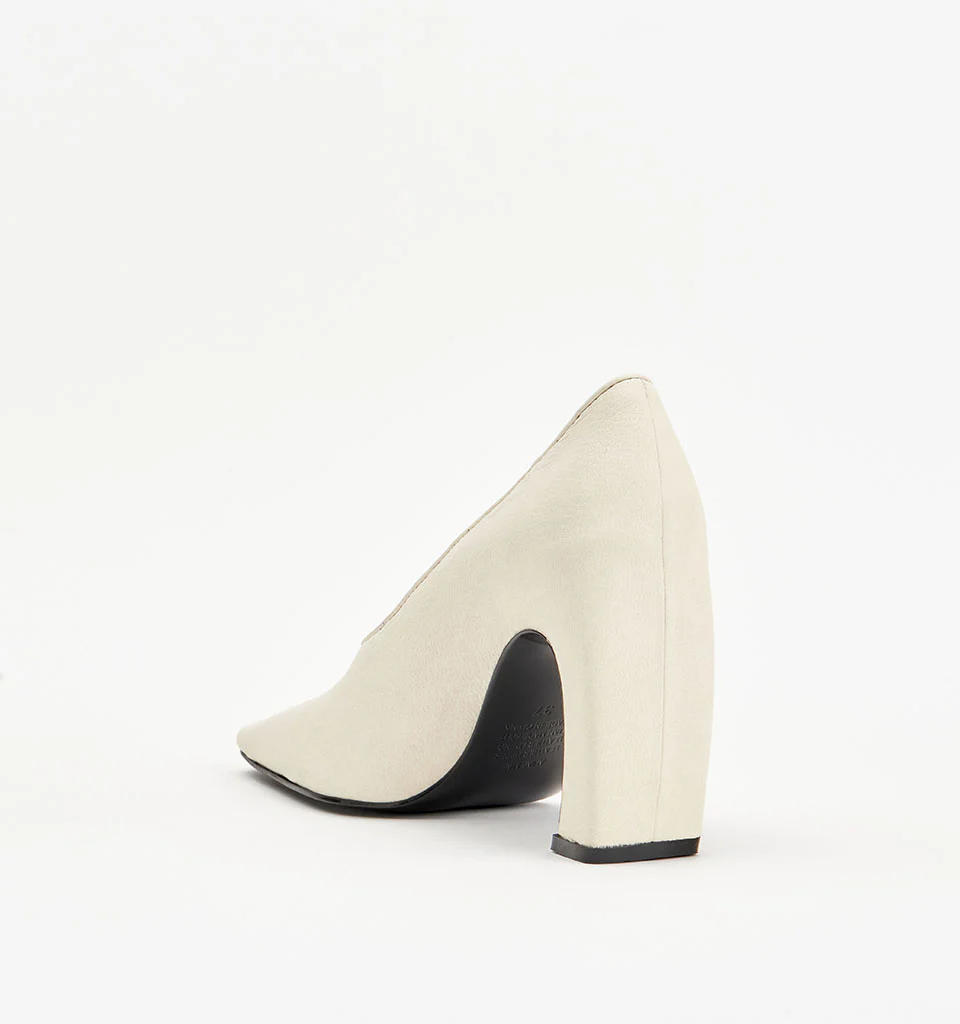 Nomi - Image 14