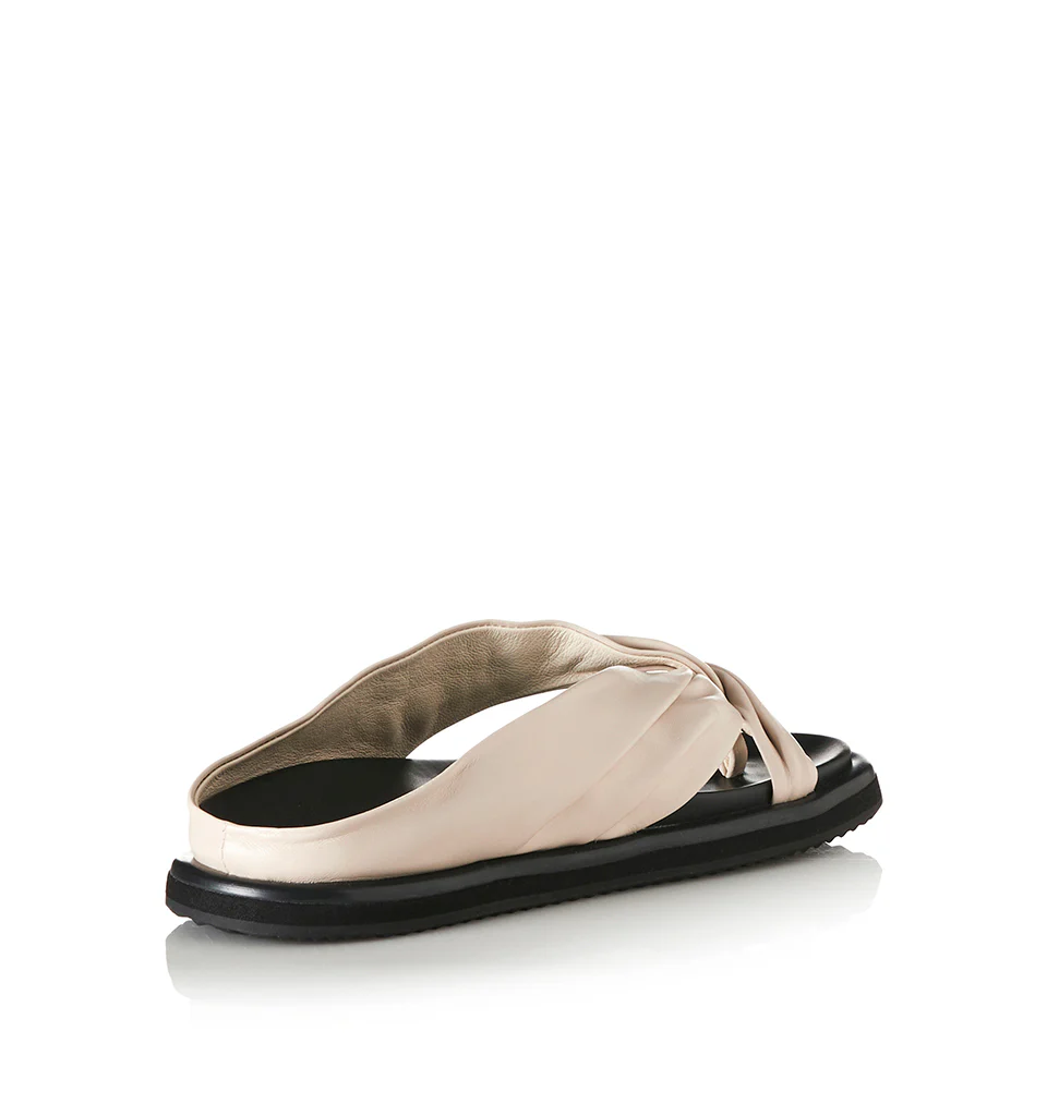 Paola - Image 10